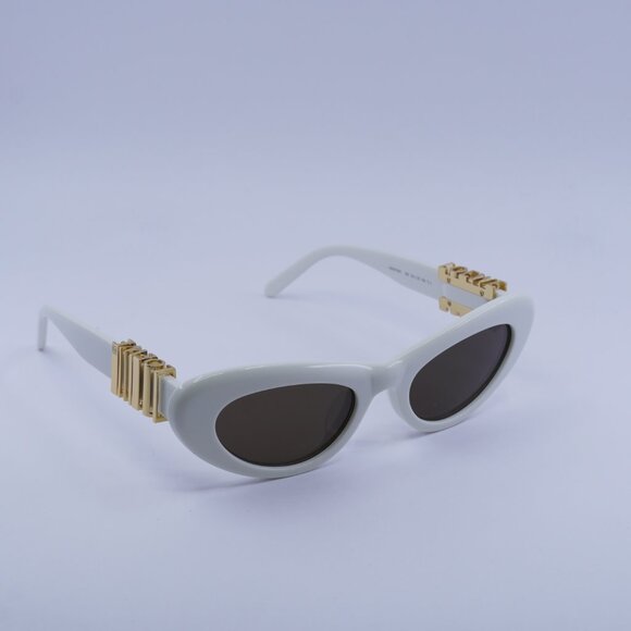 Loewe LW40156U 25E Sunglasses Ivory Cat Eye Frame, Brown Lenses display picture 3
